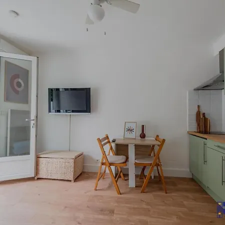 Apartment L'evasion - Studio With A Large Garden - Wifi